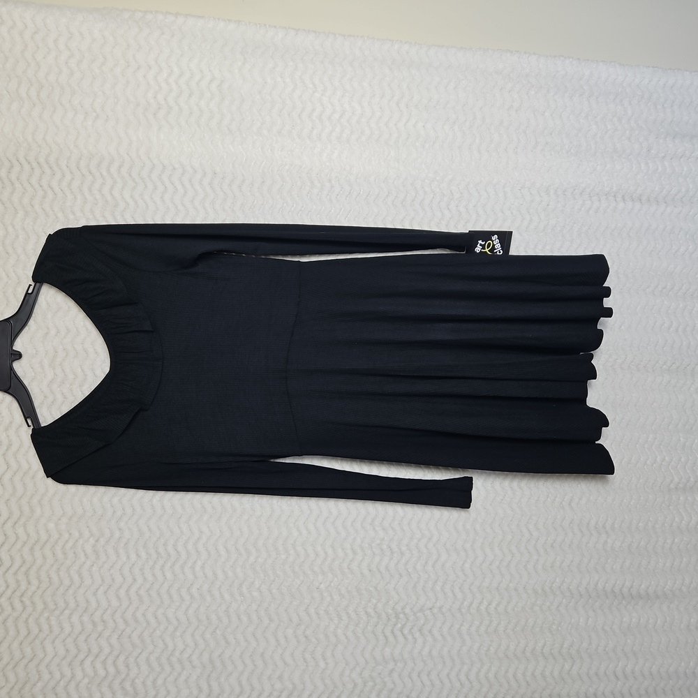 Art class long sleeve black dress.